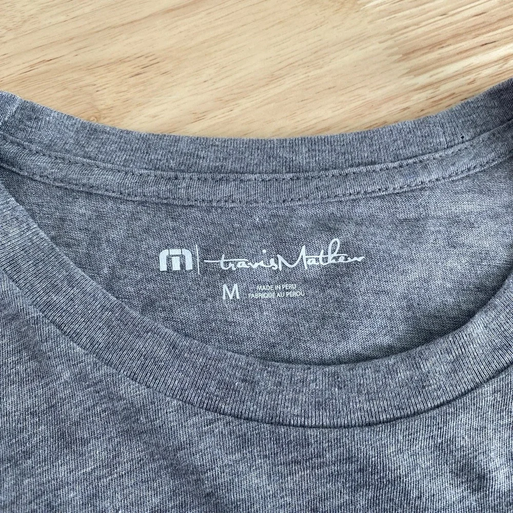Travis Matthew Shirt Men's Medium Short Sleeve Party On T-Shirt Golf NWT - Picture 9 of 13